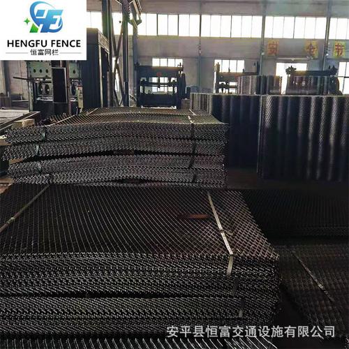 工厂销售辽宁建筑业普通碳钢板网 菱形孔金属板网 冲压拉伸铁板网